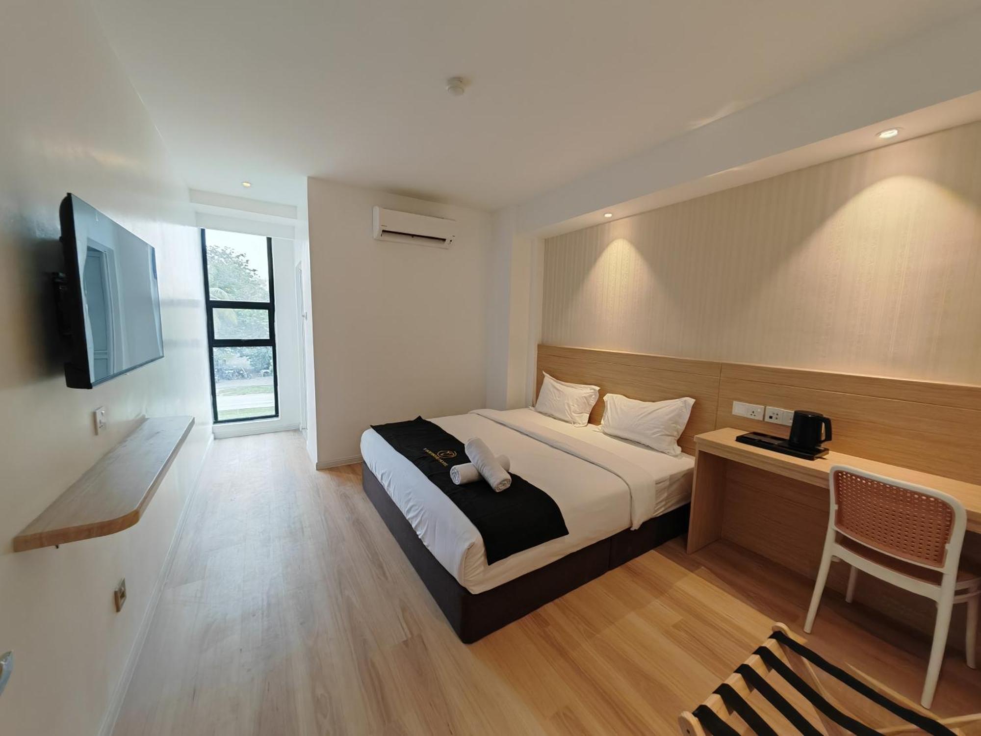 V Boutique Hotel Σερεμπάν Εξωτερικό φωτογραφία